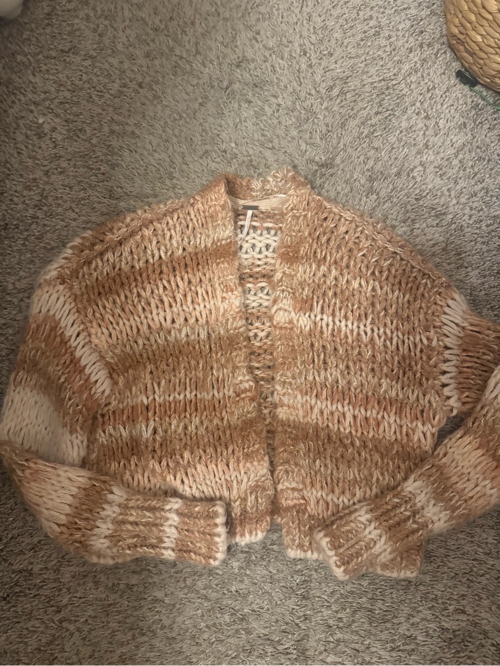 Free people sweater size xs